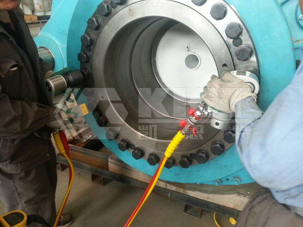 驅動式液壓扭矩扳手用于風電輪轂螺栓同步預緊