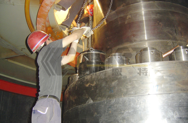 液壓螺栓拉伸器用于水力發電