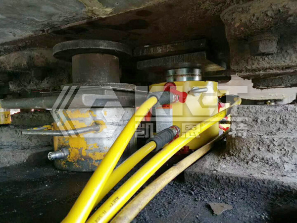 雙作用大噸位液壓千斤頂用于內河橋同步抬高