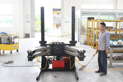 100噸全自動(dòng)車載式液壓拔輪器